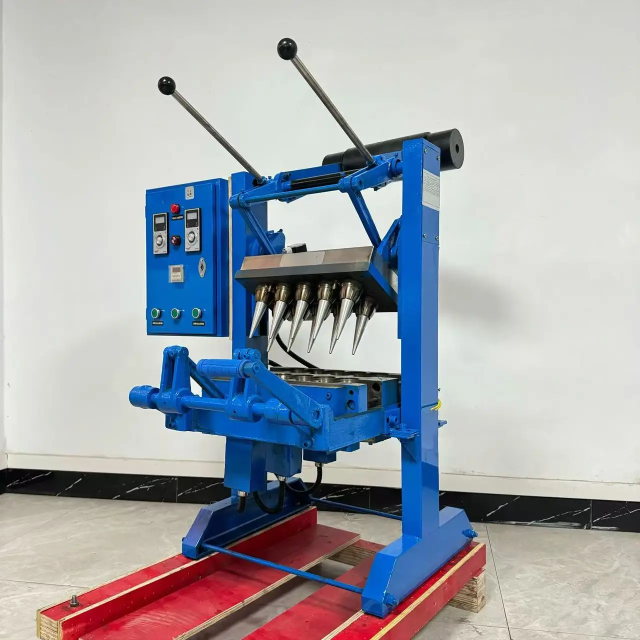 32 Heads Ice Cone Making Machine / Icecream Sugar Maker Automatic Price