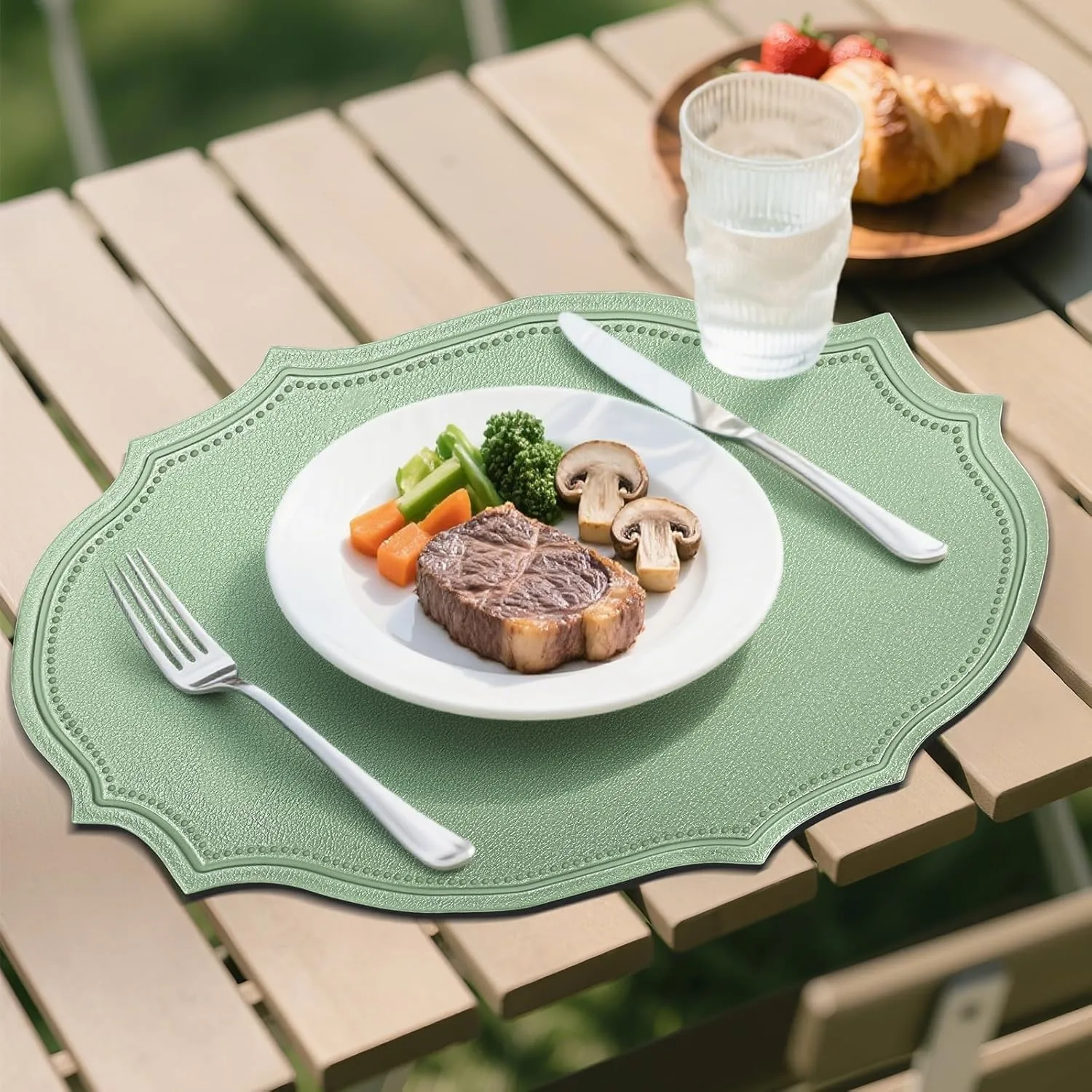 

1/4/10pcs Green Oval Shaped Placemats Faux Leather Table Mats Pad Kitchen Accessories Outdoor Indoor Wedding Party Table Decor