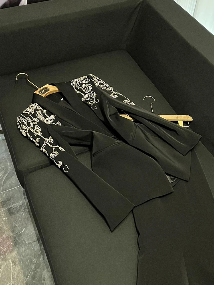 화려한 다이아몬드 자수 수트 재킷과 슬릿이 있는 긴 스커트 여성용 패셔너블한 가을 겨울 의류