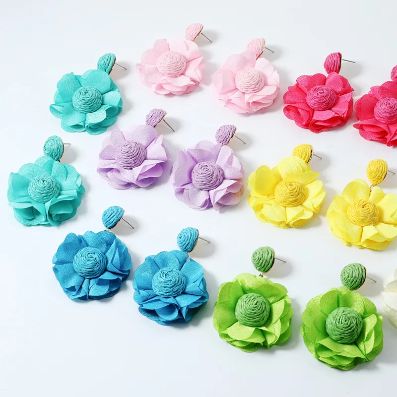 Bohemian style Lafite woven flower style holiday wedding earrings summer small fresh tea earrings net red temperament ear access
