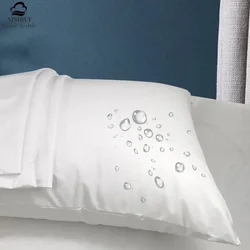 Waterproof Pillow Protector with Zipper Bed Bug Proof Pillowcase Protects Against Dust Mite &Stains Allergens Pillow Cover 1pc