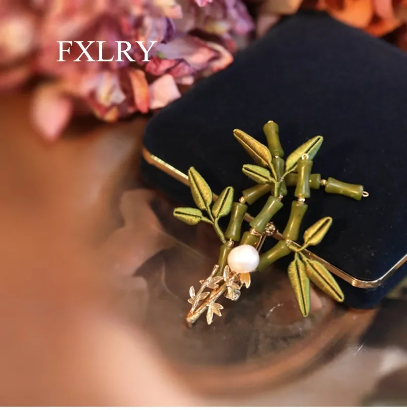 FXLRY Original Design Hand-Wrapped Natural Pearl Bamboo Leaves Natural Dianthus Brooch Pin High-end Accessories Buckle Pin