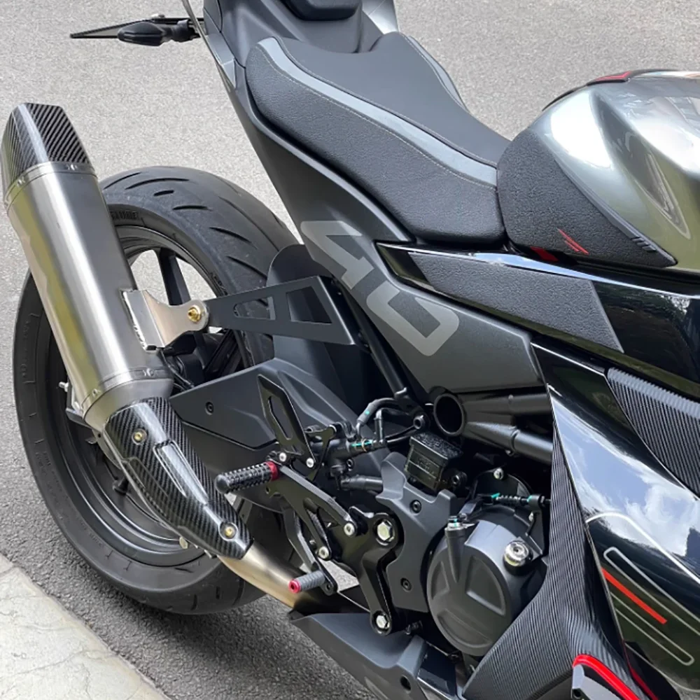 Für CFMOTO CF MOTO 450SR 450SS SR450 SR 450 SR SS 2022 2023 2024 Zubehör Auspuffrohrhalterung Schalldämpferhalterung – Detail 3