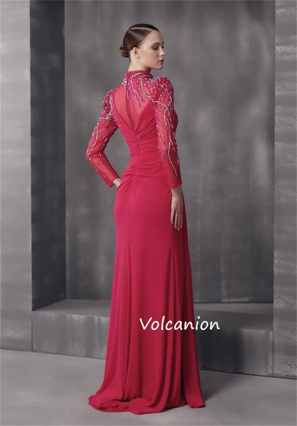 カスタマイズされたマッチングシフォンプリーツプリーツスパンコールストレートハイカラーロングドレスオーダーメイドの機会高品質