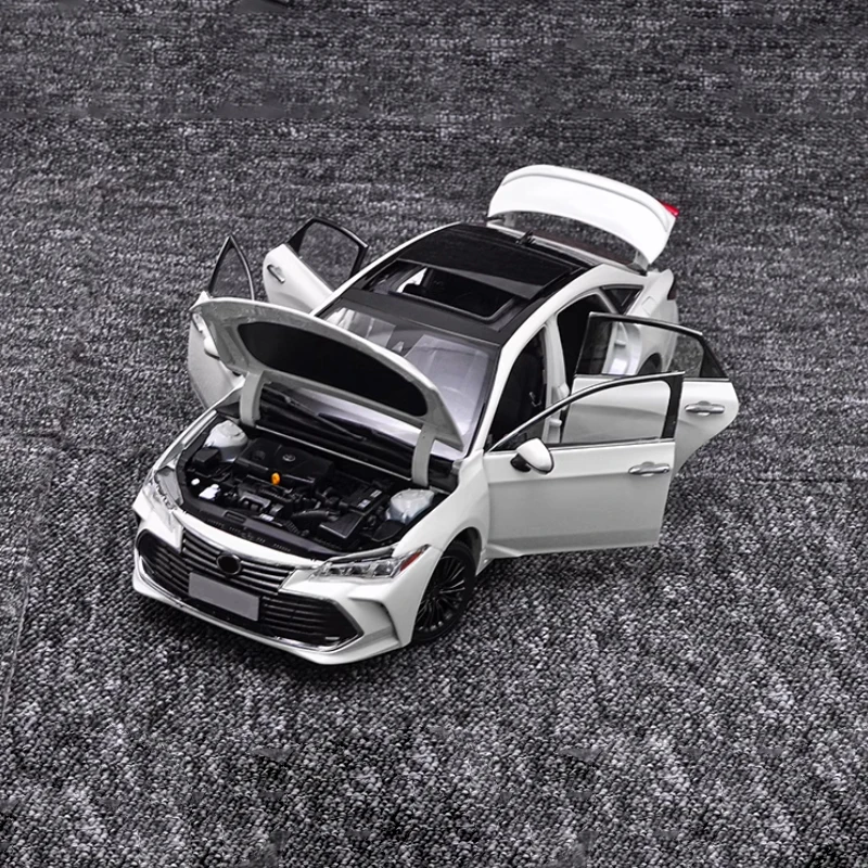Original Diecast 1:18 Scale AVALON Alloy Car Model Simulation Toy Finished Product Collection Gift Static Model Display