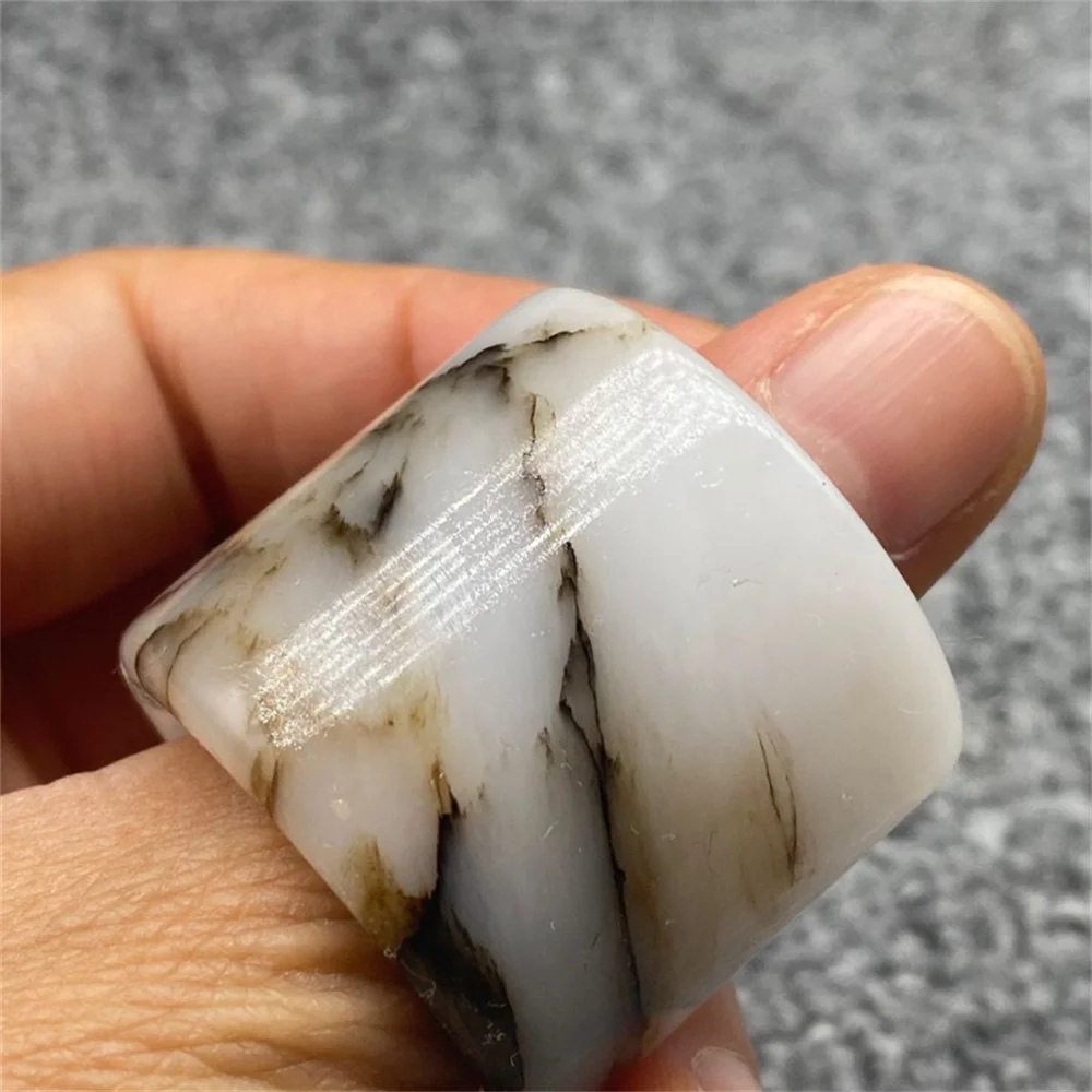 

Natural Xiuyu Finger Pulling Men's Cultural Play Retro Palace Thumb Ring Handmade