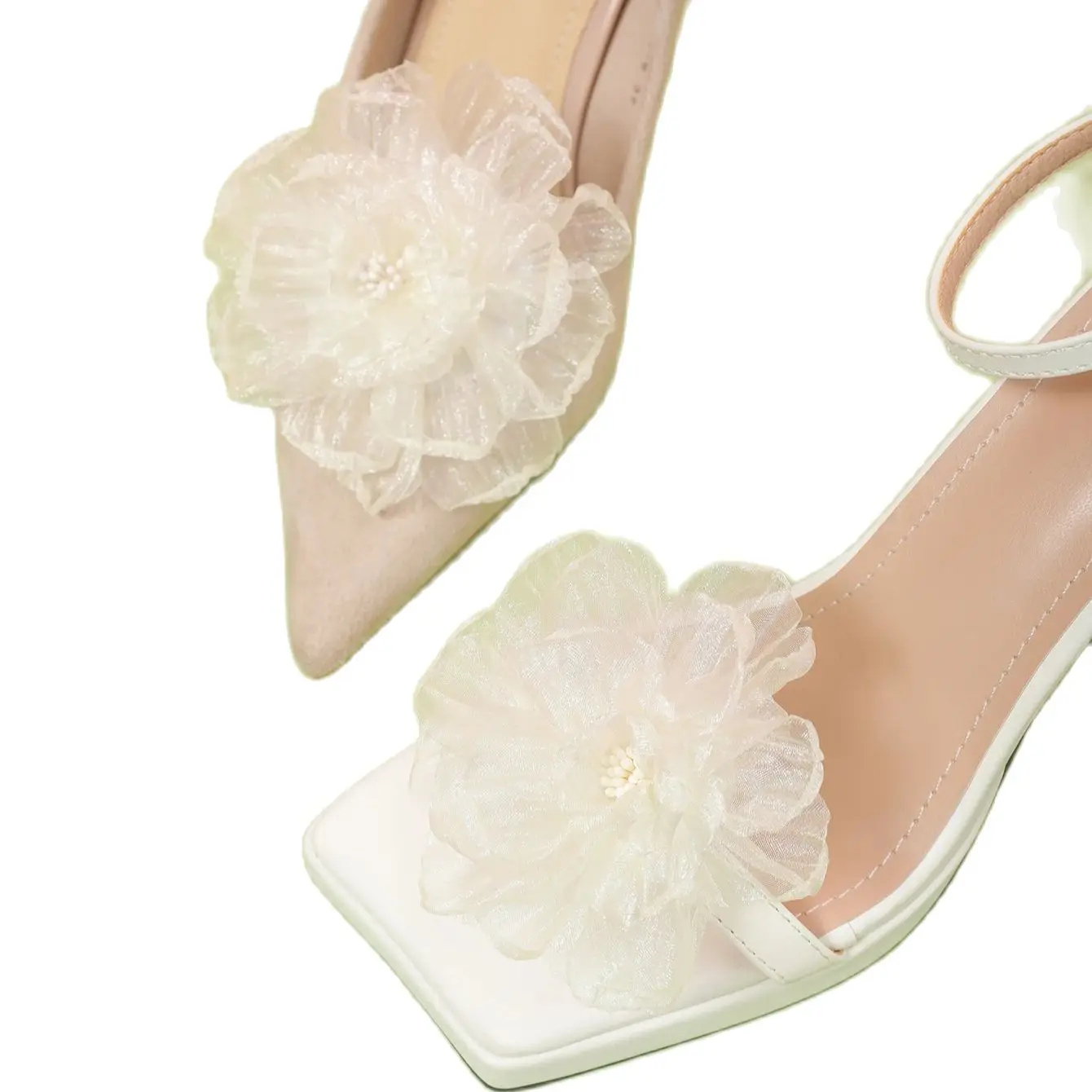 Luxury Fashion Bow Shoe Lace Charms for Sneaker Multiple Colors Bow-knot Sneaker Accessories DIY Designer Shoe Decoration 2024