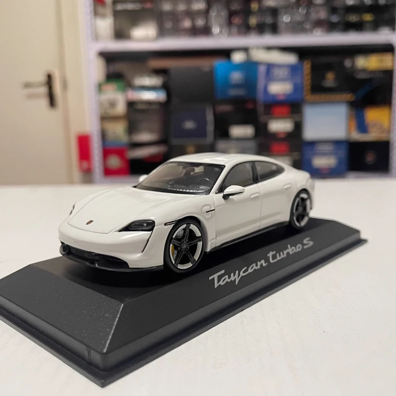 

Minichamps, литье под давлением, масштаб 1:43, Taycan Turbo S 2018, модель автомобиля из сплава, готовая коллекция имитаций, украшение для мальчика, подарок, дисплей