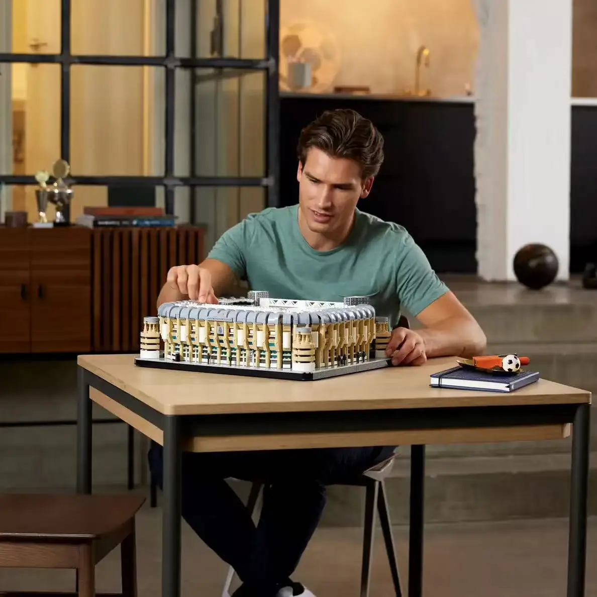 

DIY 5876pcs Ideas Famous Santiago Bernabeu Stadium MOC-Bricks Modular Landmark Model Building Block Toy Birthday Party Gifts