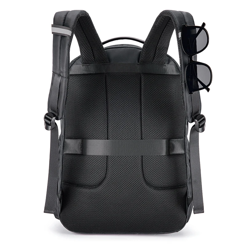 Imagem -03 - Bagsmart 40l Grande Capacidade Mochilas Impermeáveis Carregamento Usb 17.3 Laptop Bags Multifuncional Business Travel Bolsa para Homens