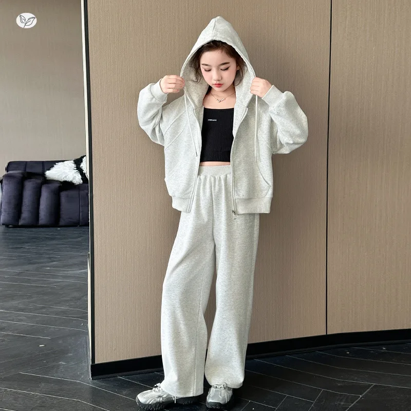 Girls' sweatshirt set2026New autumn collection: silver-embellished hooded zip-up jacket and wide-leg pants, a trendy two-piece s