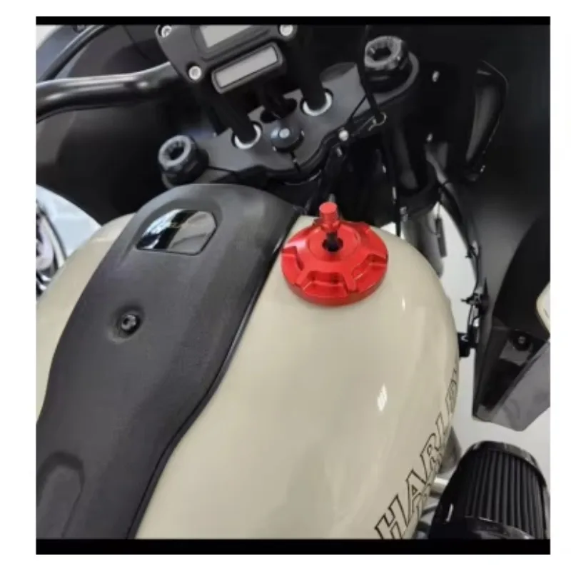 

Club Style Vented CNC Aluminum Gas Cap For Universal For Harley Davidson All Female Threaded Except 2023.5-2025 Touring
