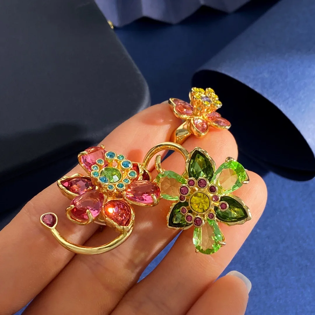 

New dazzling and colorful diamond flower three-dimensional three flower earring ear clip Crystal colored flower shaped dopamine