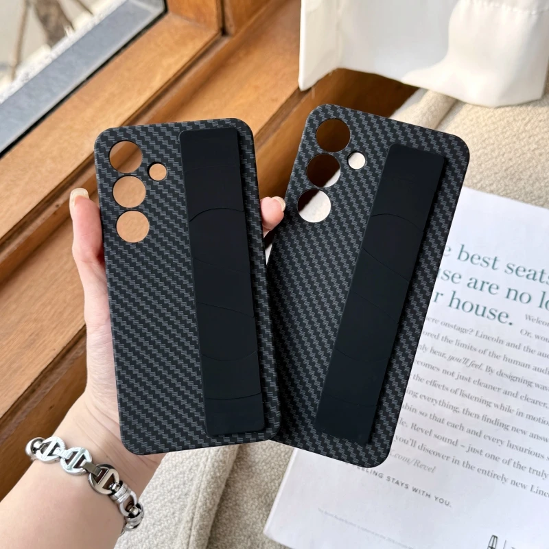 Luxury Ultra-thin PC Hard Matte Carbon Fiber Pattern Case For Samsung Galaxy S23 S24 Ultra Plus Elastic Silicone Wristband Cover