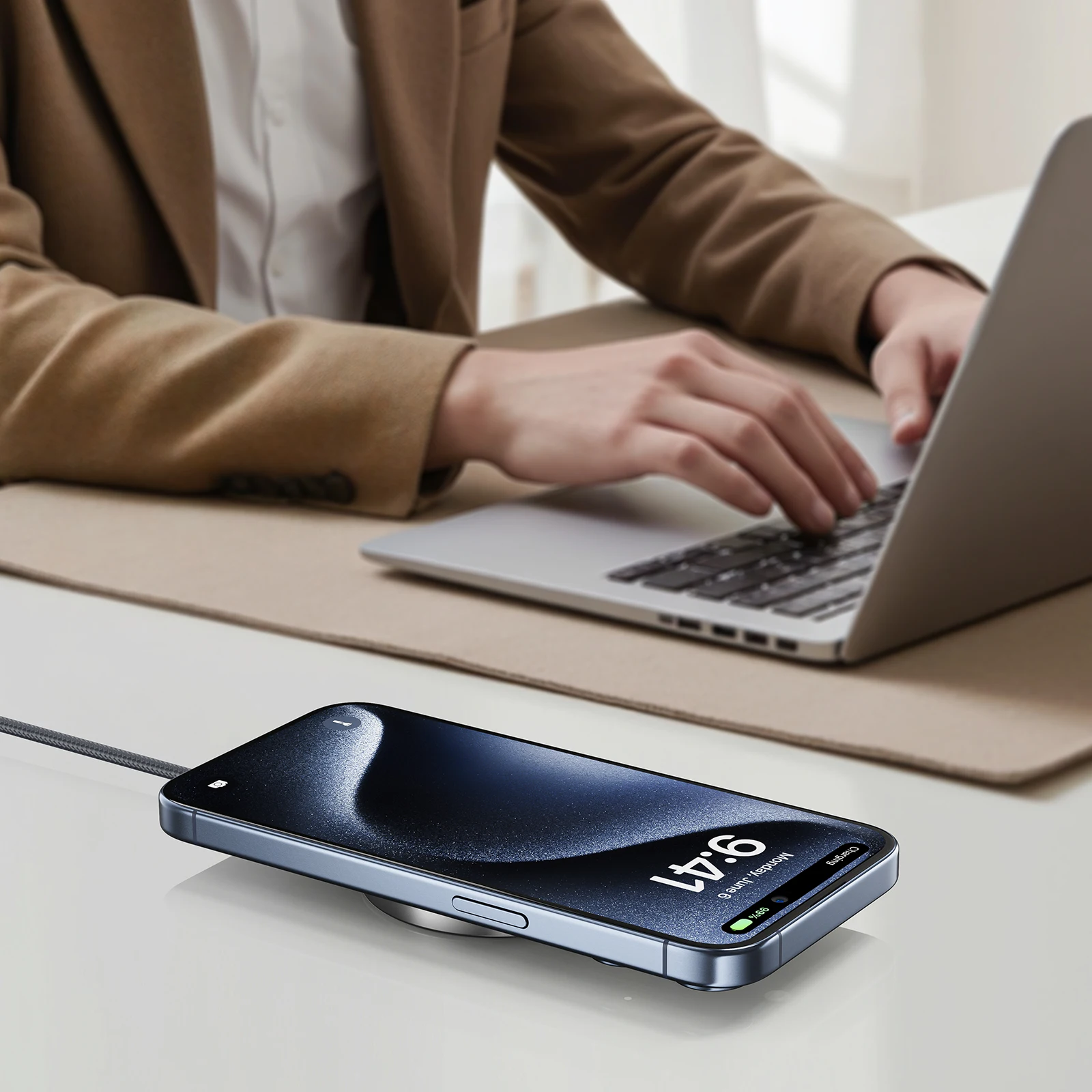 ACEFAST 15W Qi2 Bantalan Pengisi Daya Cepat Magnetik Nirkabel untuk iPhone 16/15/14/13/12 Pro Max Pengisi Daya Nirkabel Desktop untuk Airpods Pro
