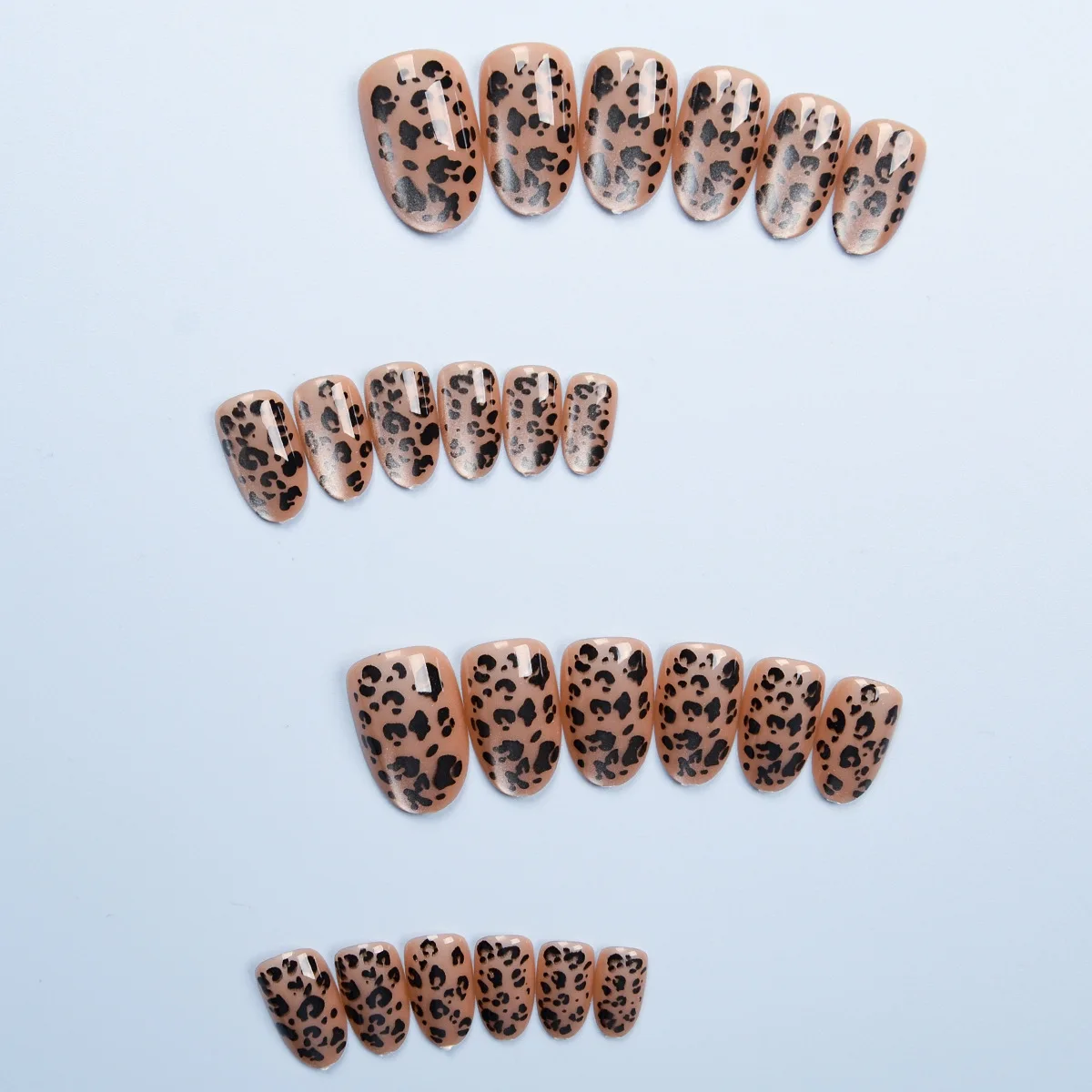 Short Almond Press on Nails Leopard Print Cat Eye Fake Nails Almond False Nails Brown Wearable Almond False Nails Detachable