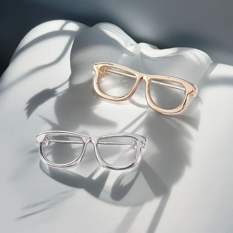 1-4 szt. Ażurowe broszki do okularów, modna koreańska broszka do garnituru, odporna na matowienie przypinka do klapy, klips do kołnierza, biżuteria na prezent