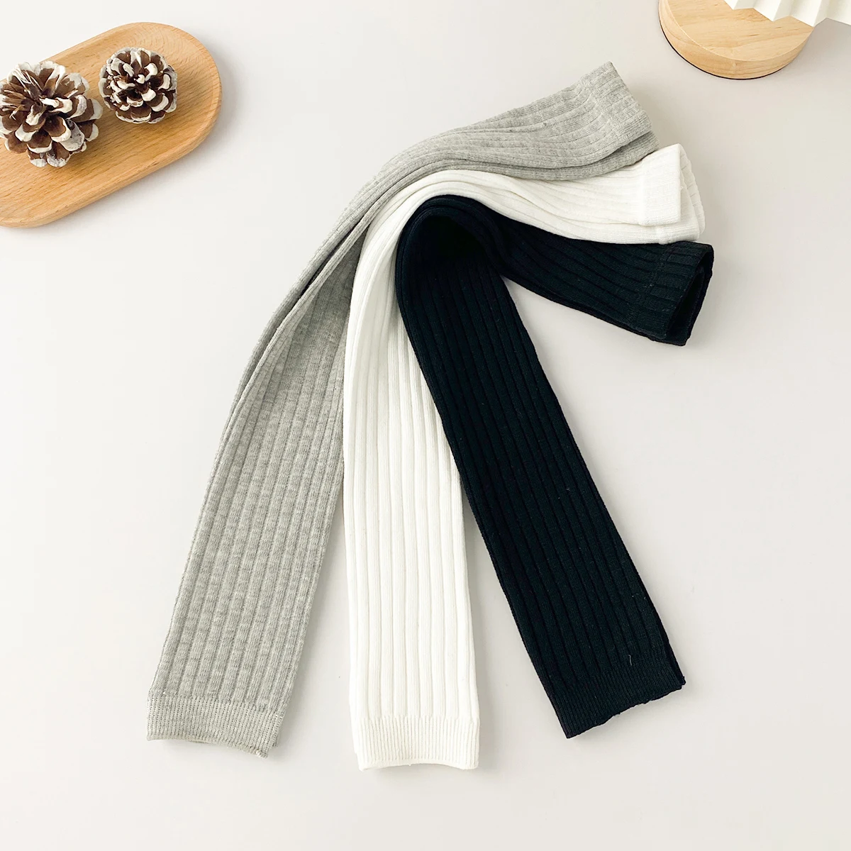 3er-Set Kinderstrumpfhosen, minimalistisches Farbschema in Schwarz, Weiß und Grau, Baby-Leggings für Mädchen, mittlere Dicke, geeignet für alle Gelegenheiten – Detail 5
