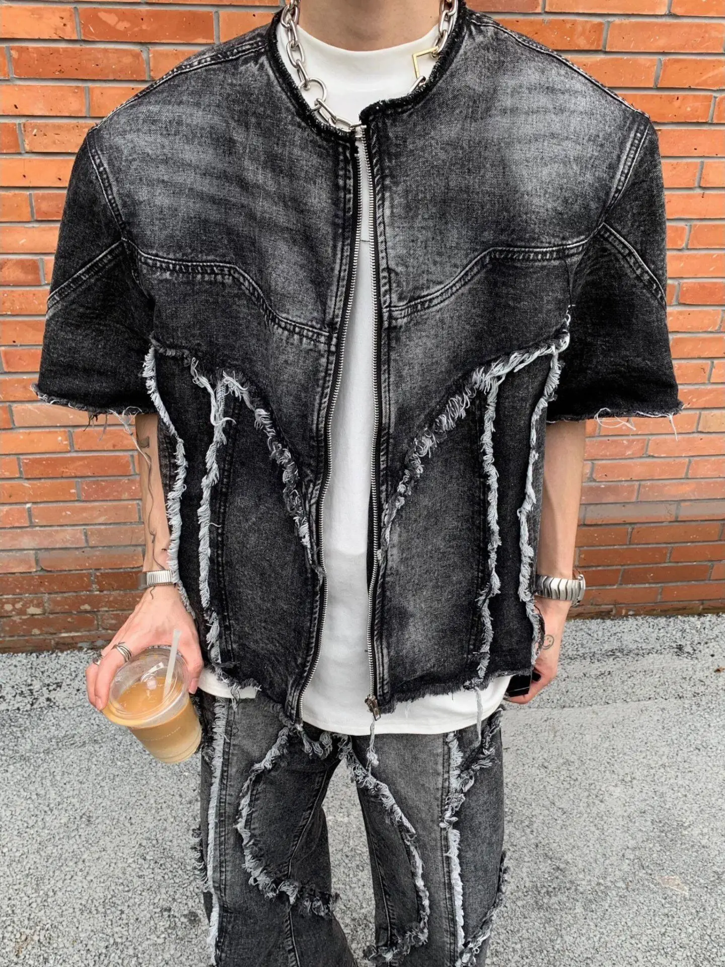 

American Retro Patchwork Frayed Denim Motorcycle Suit for Men Fashionable Ins Trendy Two-Piece Set Short Sleeve Long Pants