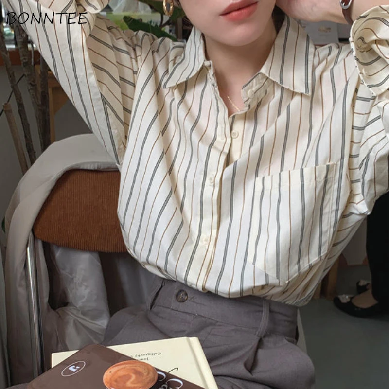 

Vintage Striped Shirts Women Pockets Button-up Long-sleeve Leisure Tops Soft Stylish Elegant Gentle Teens Youthful Aesthetic