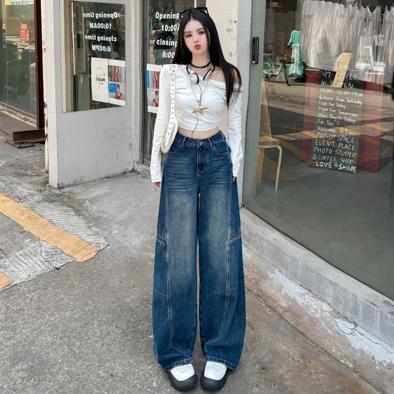 Damskie jeansy z wysokim stanem i szerokimi nogawkami w stylu amerykańskim z 2026 roku, mocno sprane, o efekcie wyszczuplającym, jesienno-zimowe, luźne, o prostym kroju.