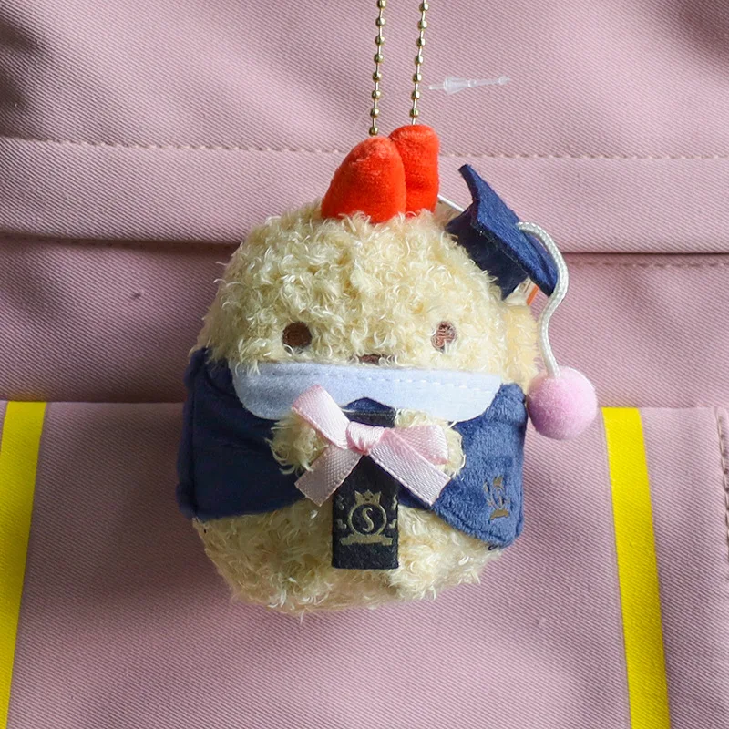 Desenho animado ‌ Sumikko Gurashi ‌   Boneca de pelúcia pingente chaveiro roupas de solteiro estilo decorações para meninos e meninas presentes de férias