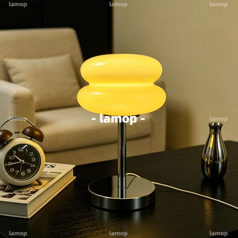 Ins-style girlish table lamp vintage Bauhaus ambient light popular Korean-style glass minimalist bedside lamp for study and bedr
