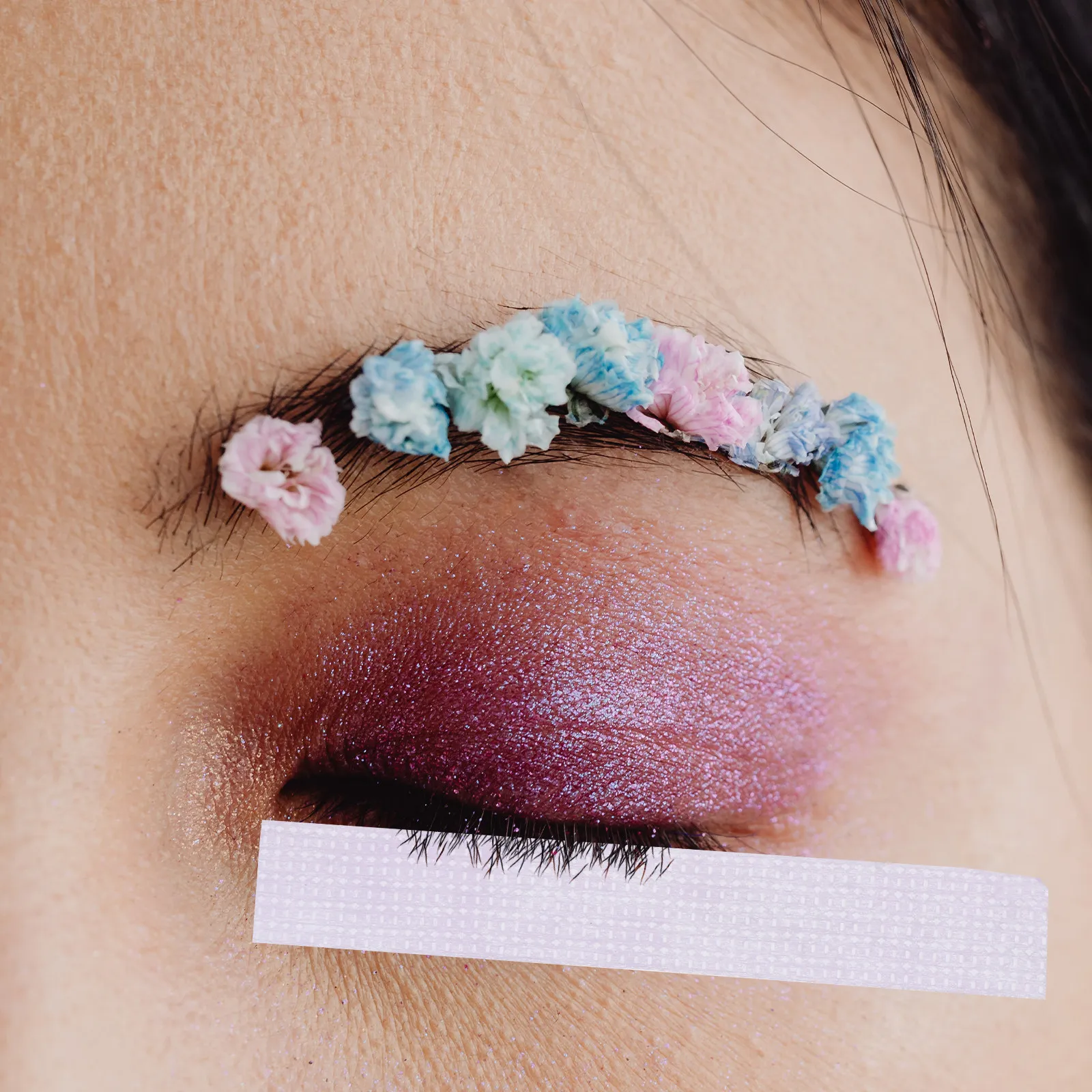 

1Set Eyelash Tapes Breathable Adhesive Patches for Extension Lifting Isolation Medical Grade Tools with Cutter Professional