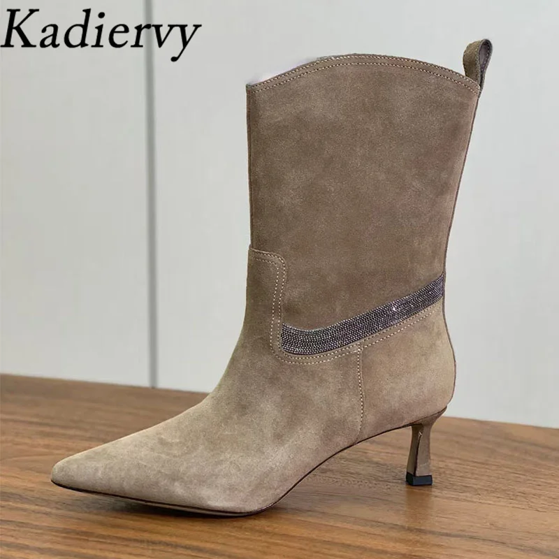 

Новые короткие сапоги на каблуке «котенок», женские замшевые туфли из коровьей кожи с острым носком, подиумные туфли, женские современные сапоги на высоком каблуке с бусинами