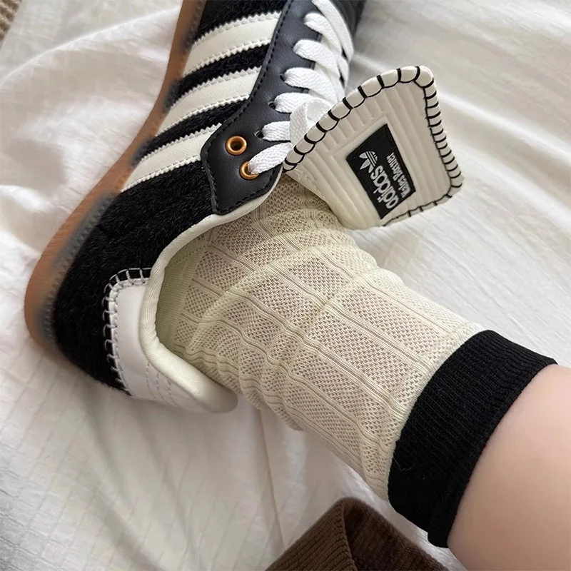 5/10 Pairs Frauen Mesh Farbe Blockiert Mitte Rohr Socken Frühling Sommer aushöhlen Dünne Design Atmungsaktive Weiche Bequeme Casual Socken – Detail 5