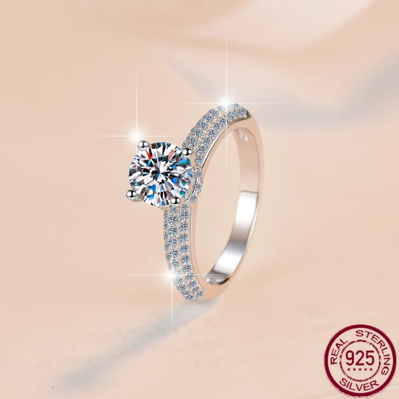 

New moissanite women's ring 1 carat four-claw light luxury fashion engagement proposal gift S925 pure silver ring wedding