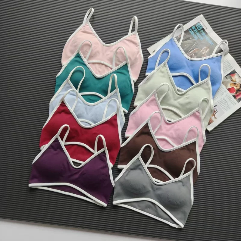 Nahtloser, gerippter Sport-BH für Damen, mit kontrastierenden, dünnen Trägern, ohne Bügel, weiche Unterstützung, atmungsaktives Yoga-Top für das Fitnessstudio und den täglichen Gebrauch. – Detail 6