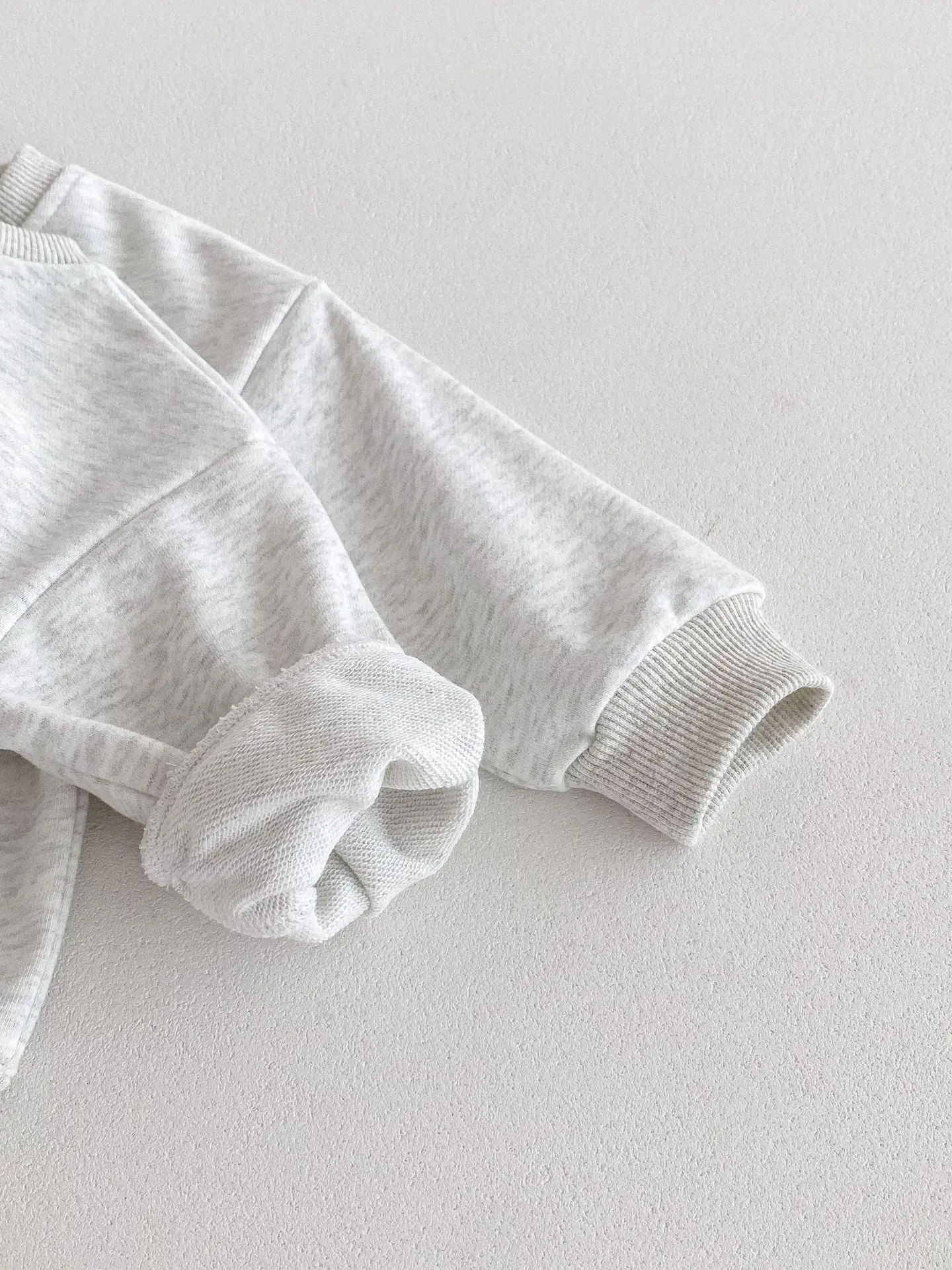 Koreanischer Stil Frühling/Herbst Neues 2-teiliges Set für Kleinkinder & Kinder, reine Baumwolle, Farbblock-Sweatshirt & Jogginghose – Detail 8