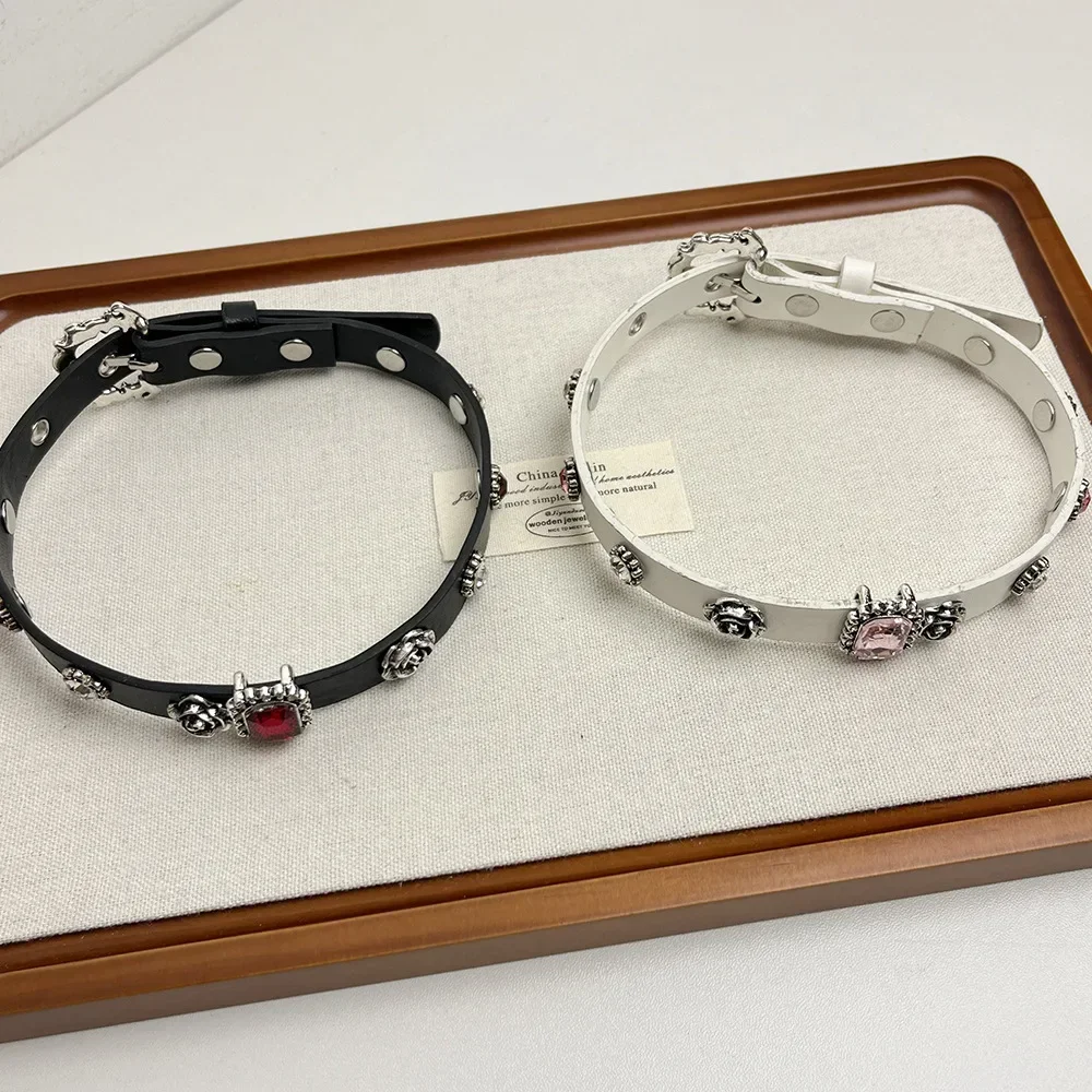 Punk Personality  Simplicity Hot girl Sweet and cool   Three-dimensional Rose Colored diamond Leather Alloy Collar chain