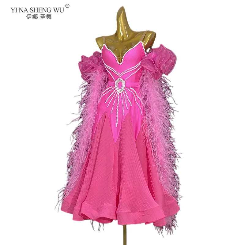 فستان رقص قاعة الرقص للسيدات باللون الوردي بدون أكمام وظهر احترافي للبالغين مع نمط ريش رشيق
