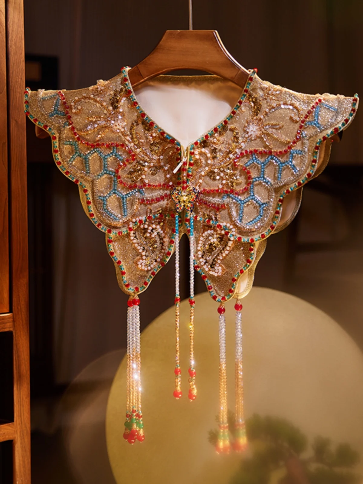 

Exquisite Chinese Sle Cloud oulder Jewelry Ornament immering Red And Blue Tassel Swinging Lavi And e...