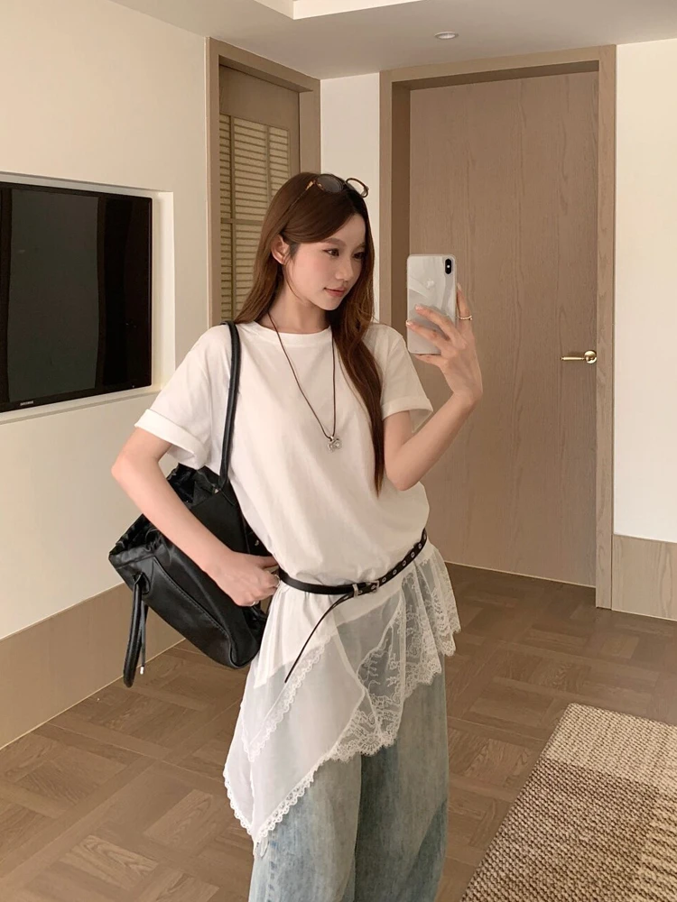 

Женская футболка с коротким рукавом в корейском стиле, новинка весенней коллекции, с асимметричным кружевным декором, нежный стиль, универсальный крой, прямой силуэт.