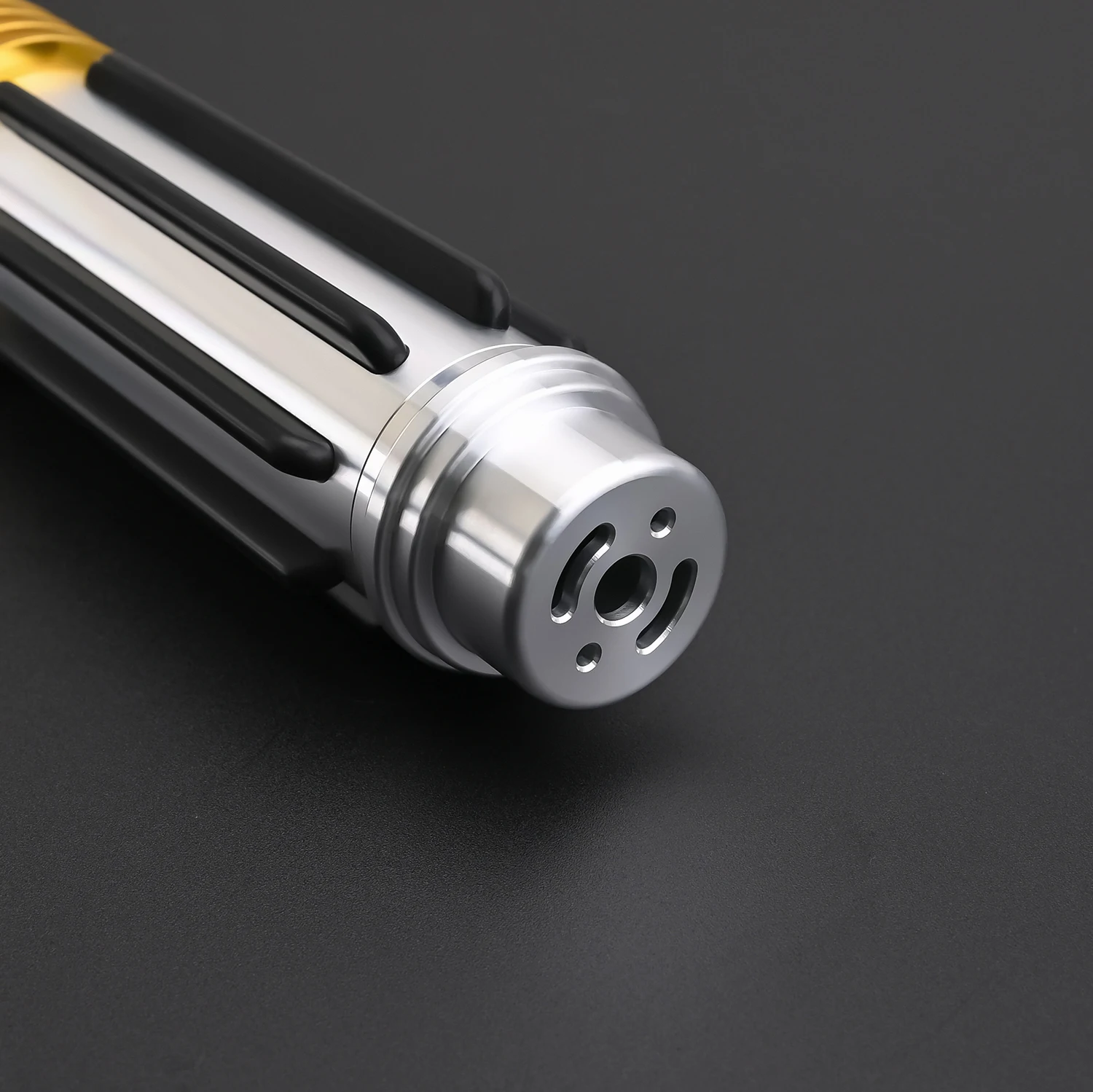 TXQSABER Lightsaber WinduSe Hilt No Blade Empty Hilt يأتي مع مجموعة إلكترونية Neopixle SNV4-Pro Proffie v2.2 Jedi Cosplay Gift