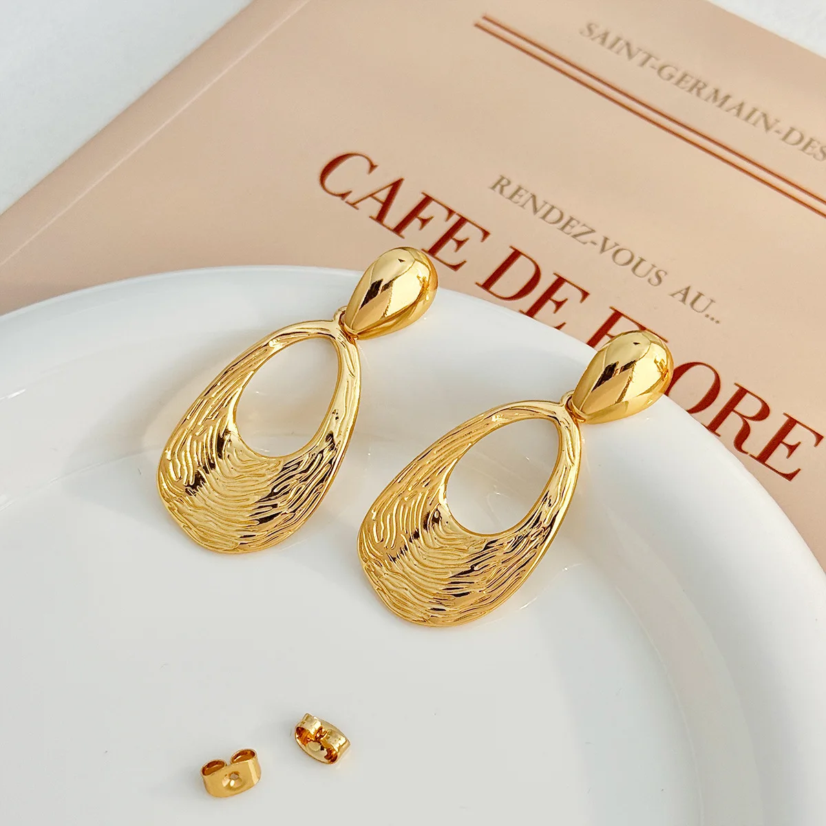 

New Fashion Korean Earrings Punk Geometric Vintage Earrings For Women Big Dangle Metal Earrings Modern Popular Jewellery