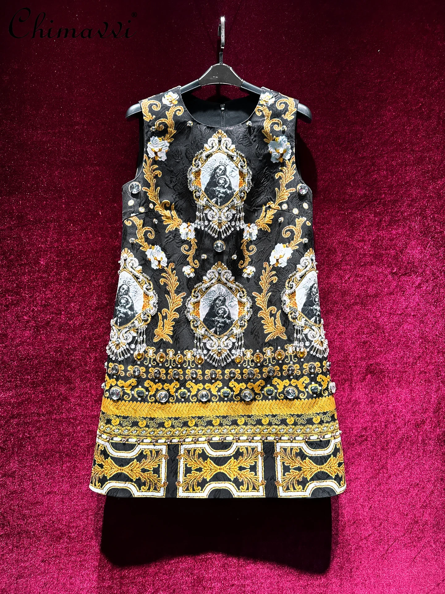 

French Retro Court Style Heavy Beads Light Luxury A-word Dress Femininity High-end Womens Sleeveless Short Party Dress 2025 New