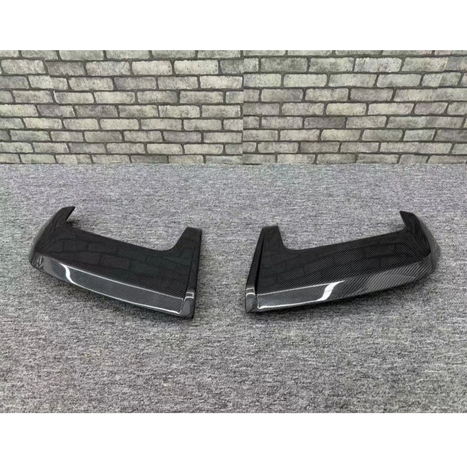 

C8 RS6 Compatible High-Quality AT Style Car Roof Spoiler