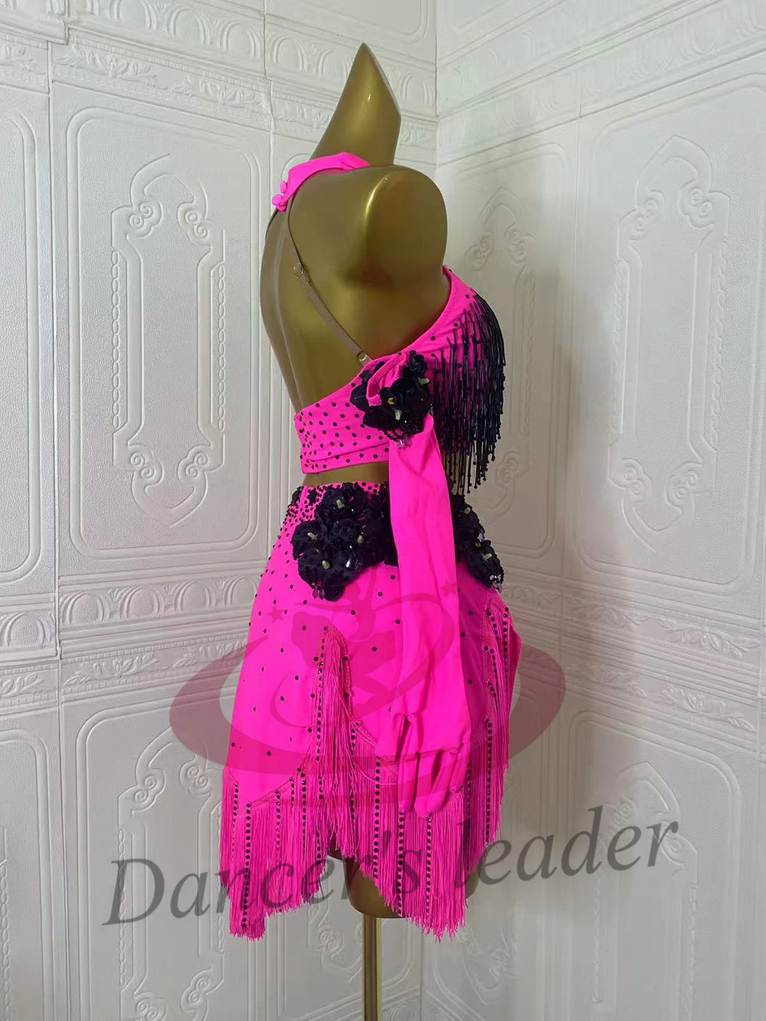 Sukienka do tańca latynoamerykańskiego AB Stone, damska, dla dorosłych i dzieci, ekskluzywna, szyta na miarę, w kolorze różowej czerwieni, z krzyżowym wzorem kwiatowym, czarna, do tańca pool, samba, na występy.