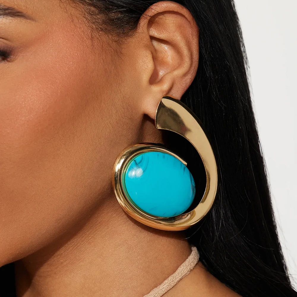 

Green Spiral Exaggerated Dangle Earrings Woman Trend Accessories Vintage New Design Large Geometric Metal Earrings Party Jewelry