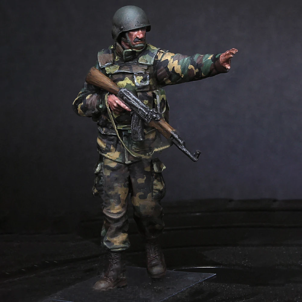 1/35 Resin model figure kits GK , one people,Military Theme，Unassembled and unpainted,101RAC