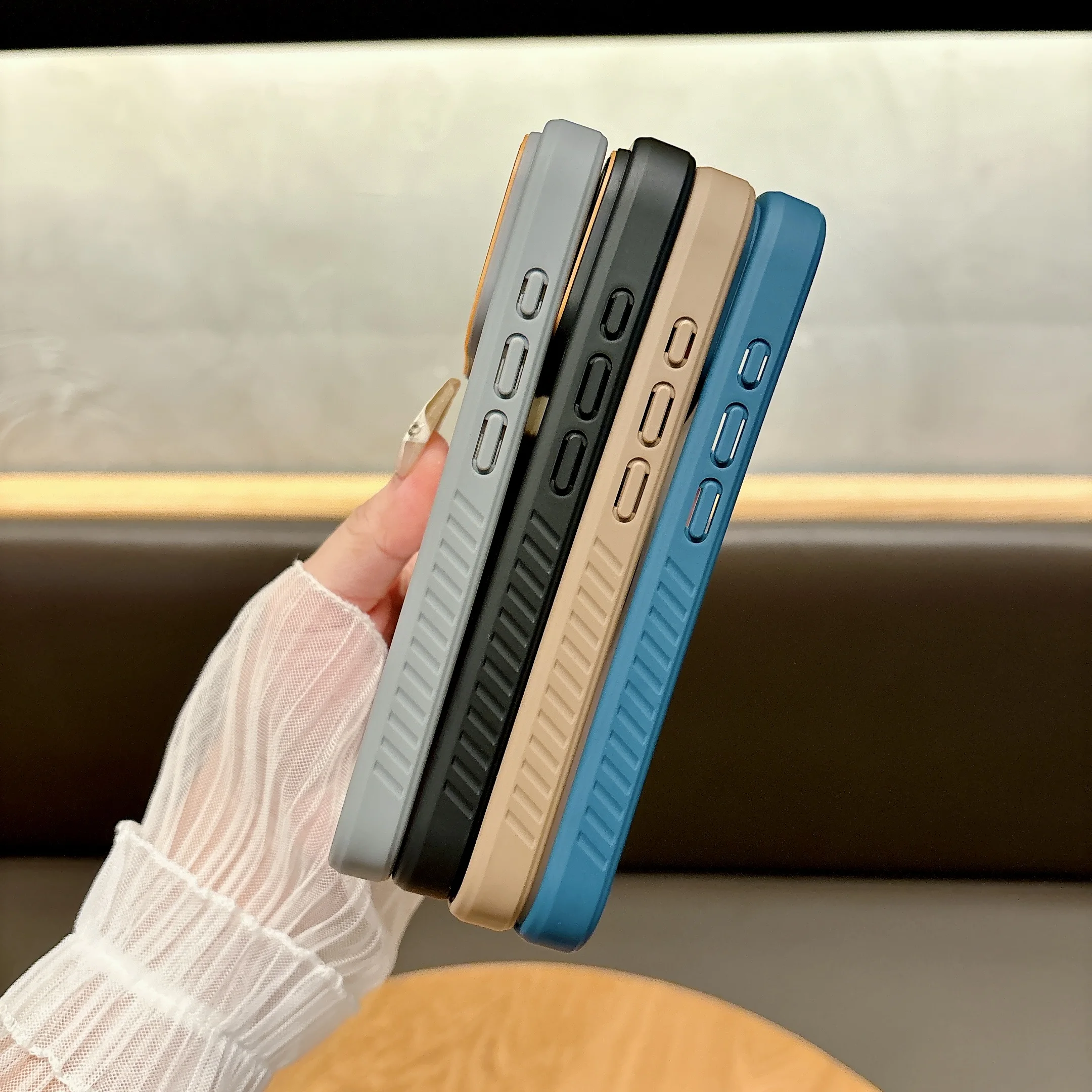 เคสโทรศัพท์กันกระแทกแบบแม่เหล็ก Magsafe ผิวสัมผัสแบบด้าน ป้องกันกล้อง สำหรับ iPhone 17 Air 16 15 14 Plus 13 12 11 Pro Max