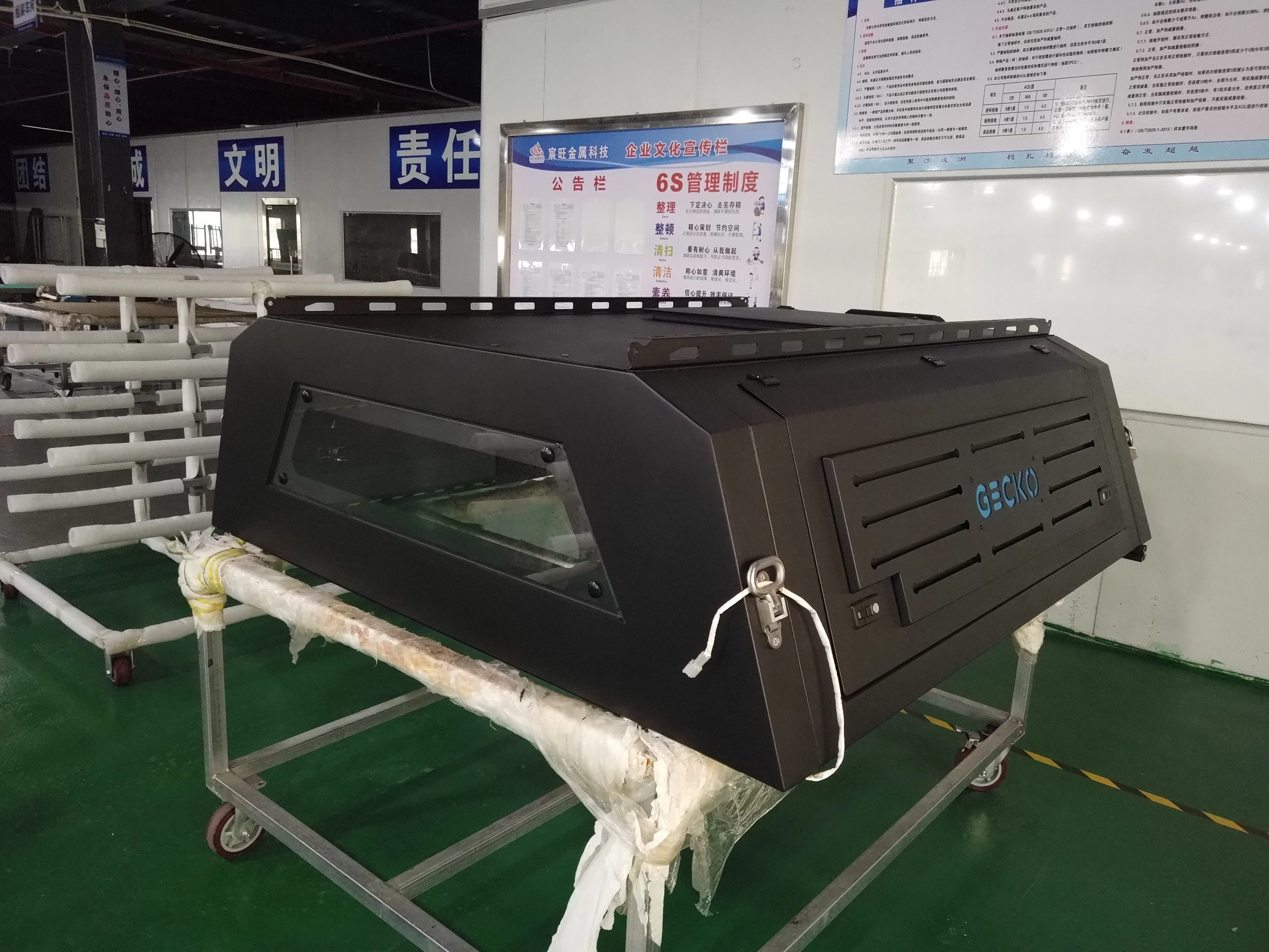 Aluminum Alloy Locking Waterproof Folding Roll-Up Electric Pickup Truck Bed Hardtop Canopy for COLORADO 2020+ 5.0FT/6.0FT F150 6