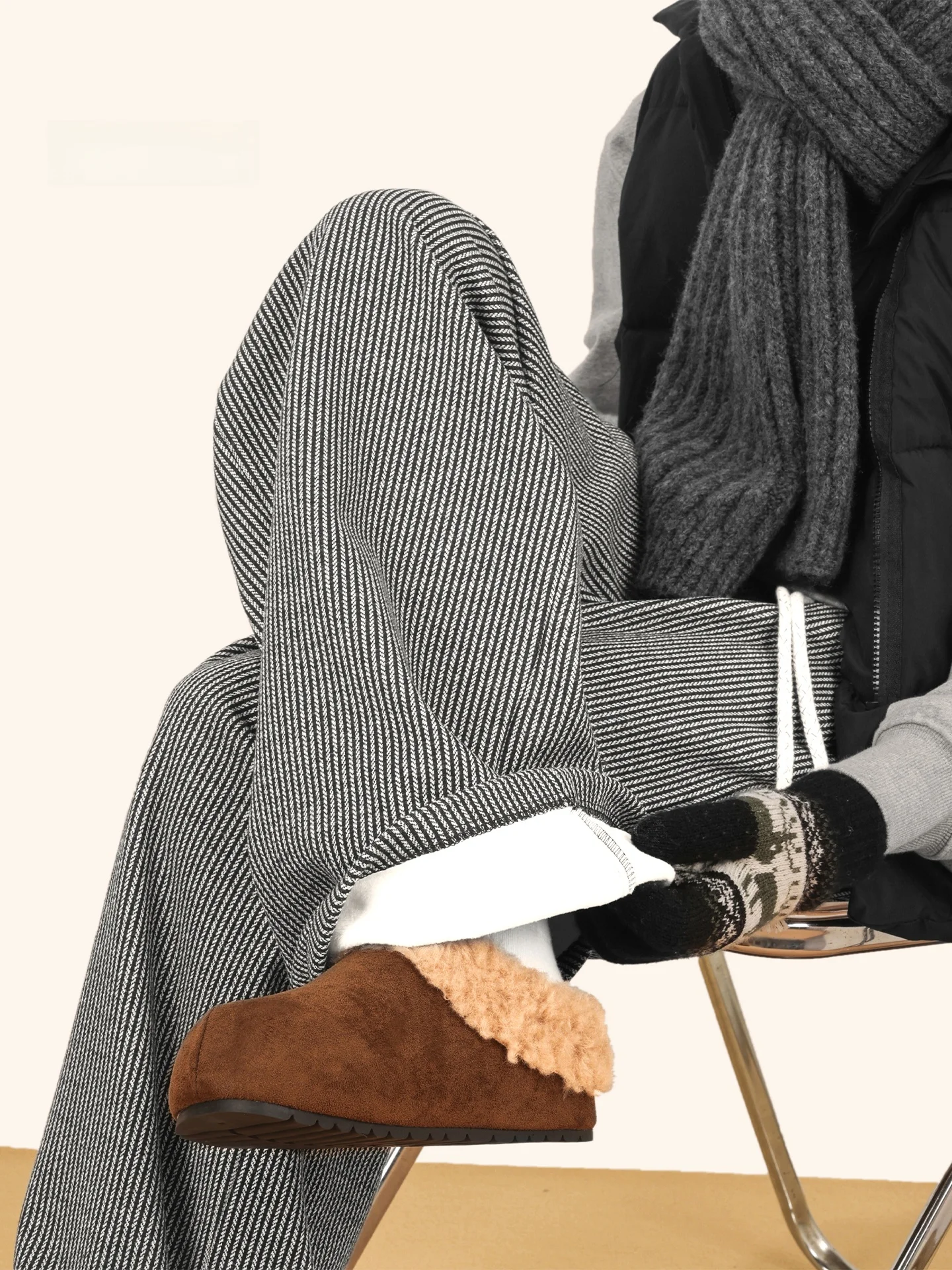 

Men's Winter Thiened Fce Lined Stripe Wide Leg Casual Pants Loose Fit Straight Cut Trousers Comfortable Loose Feeling