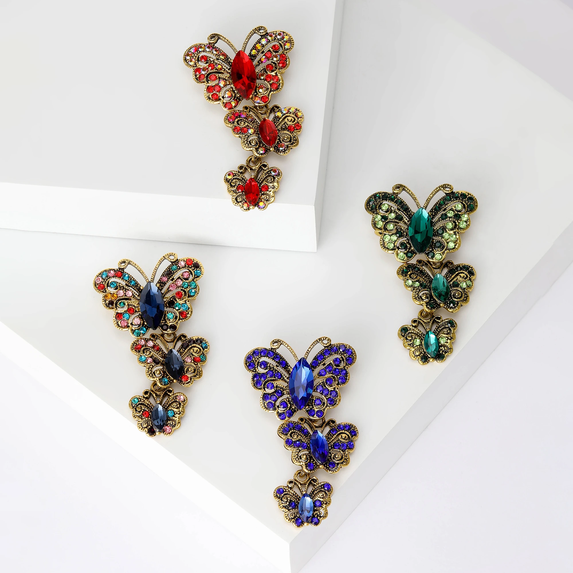 Rhinestone Butterfly Brooches for Women Unisex Insect Pin Event Party Funny Luxury Gifts Backpack Decoration Clothes Accessories