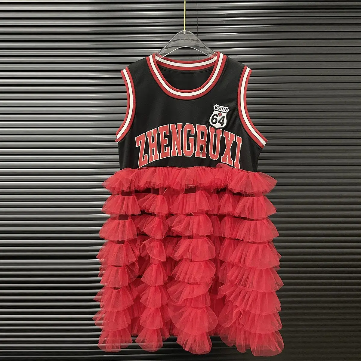 Femmes maille Patchwork volants gilet robe lettres chiffres imprimé sans manches t-shirt gaze épissé Lotus gâteau jupe longue débardeurs