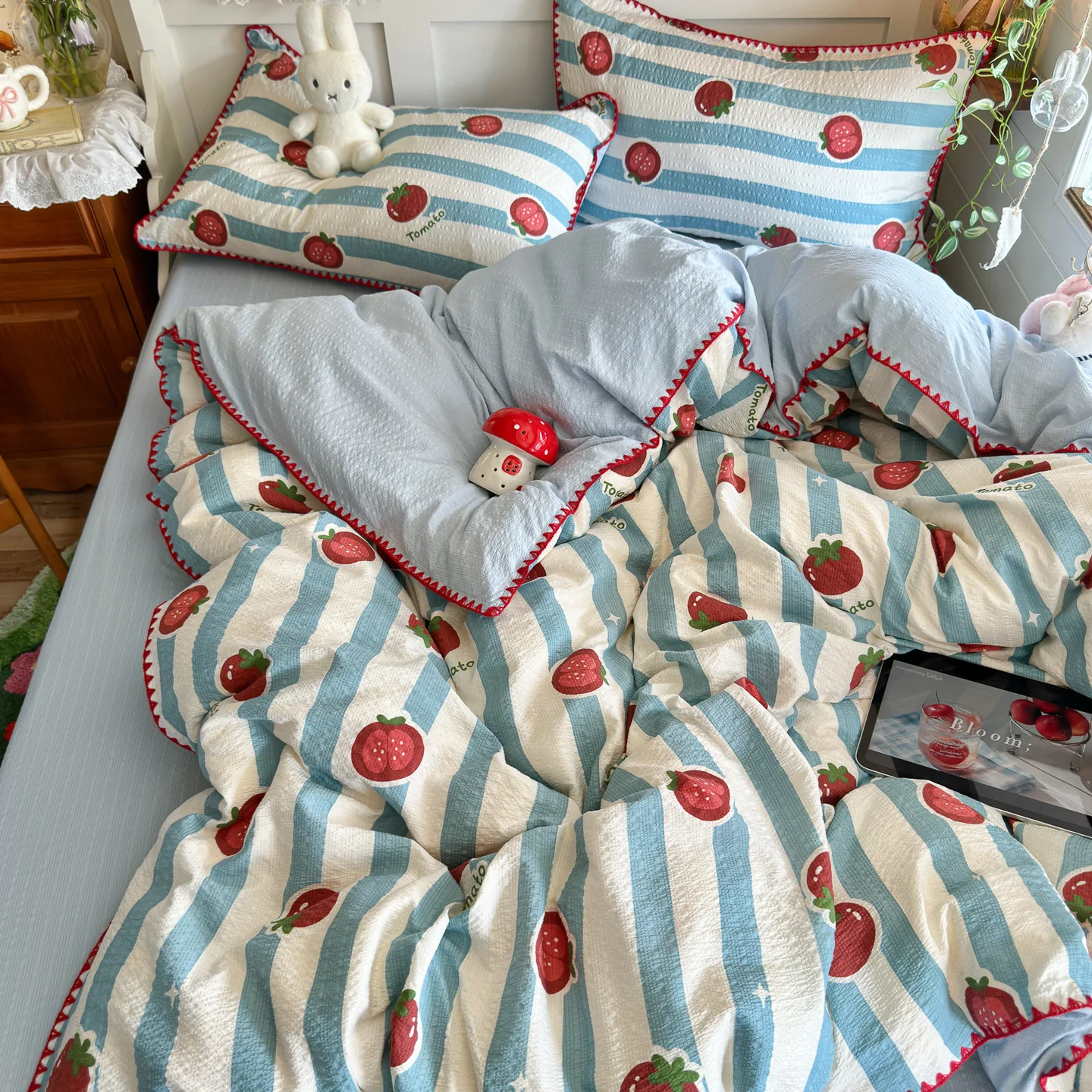 3-4pcs-bedding-set-korean-cute-core-tomato-print-duvet-cover-double-bed-full-size-minimalist-bed-sheet-pillowcase-four-season